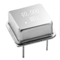 Half Size Crystal Oscillator